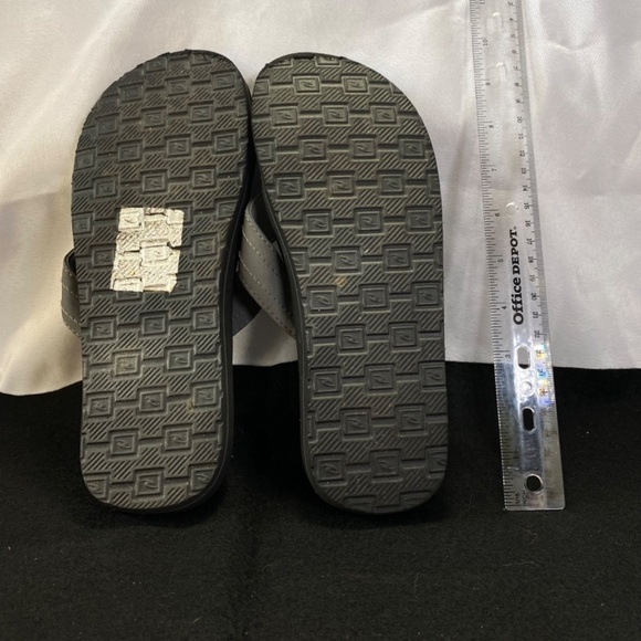 6 for$20♥️Rip curl flip-flops or slippers no size tag approximately 10 i… - Picture 3 of 8
